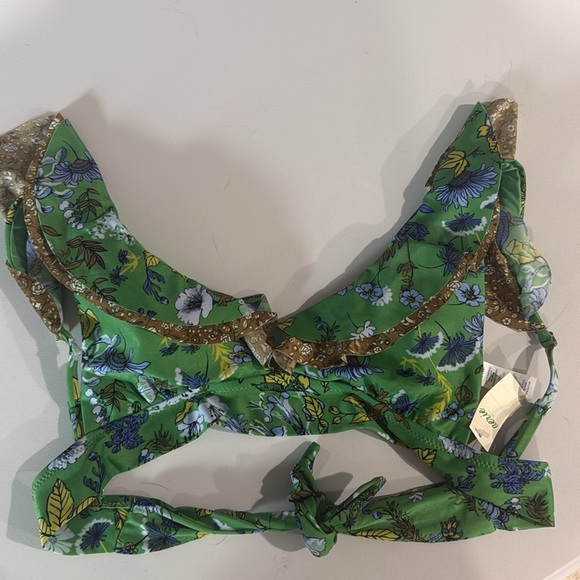 [Aerie] NWT Ruffle Triangle Bikini Top Small Women’s Green Floral - Picture 4 of 7